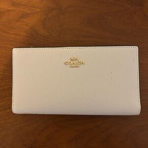 Coach Slim Fit in Chalk NWT